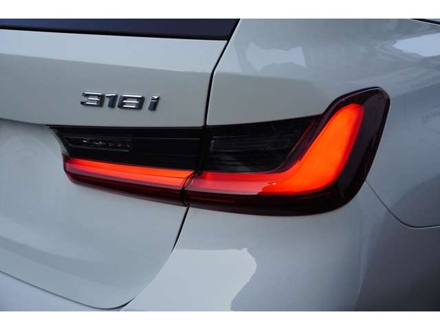 ＢＭＷ ３シリーズ ３１８Ｉ Ｍスポーツ エディション シャドウ R6年 (近畿) 99