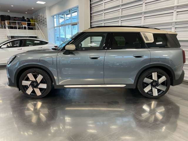 ミニ ミニカントリーマン ＳＥ ＡＬＬ４ ４ＷＤ R6年 (関東) 99