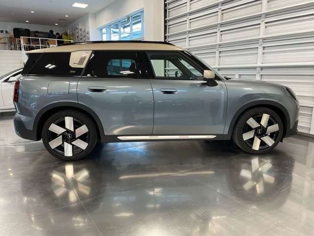 ミニ ミニカントリーマン ＳＥ ＡＬＬ４ ４ＷＤ R6年 (関東) 99