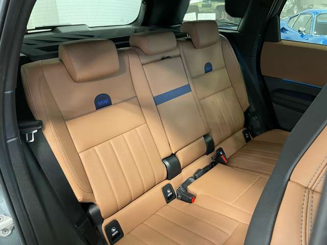 ミニ ミニカントリーマン ＳＥ ＡＬＬ４ ４ＷＤ R6年 (関東) 99