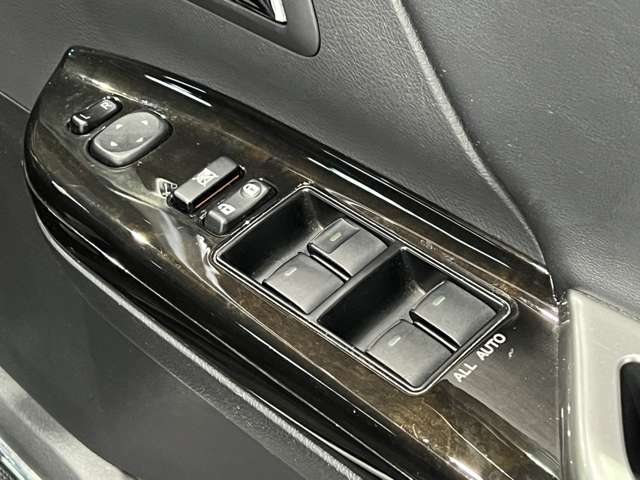 トヨタ ヴェルファイア ２．４Ｚ　ゴールデンアイズ H25年 (関東) 99