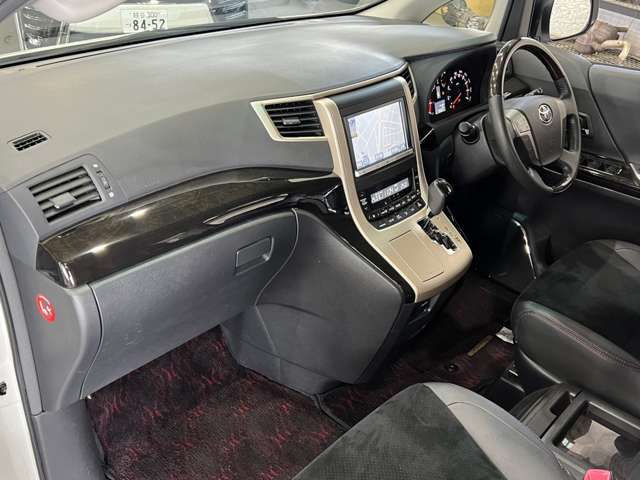 トヨタ ヴェルファイア ２．４Ｚ　ゴールデンアイズ H25年 (関東) 99