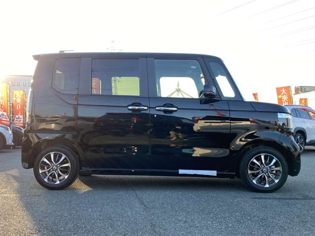 ホンダ Ｎ　ＢＯＸ カスタム ６６０ R5年 (九州・沖縄) 99