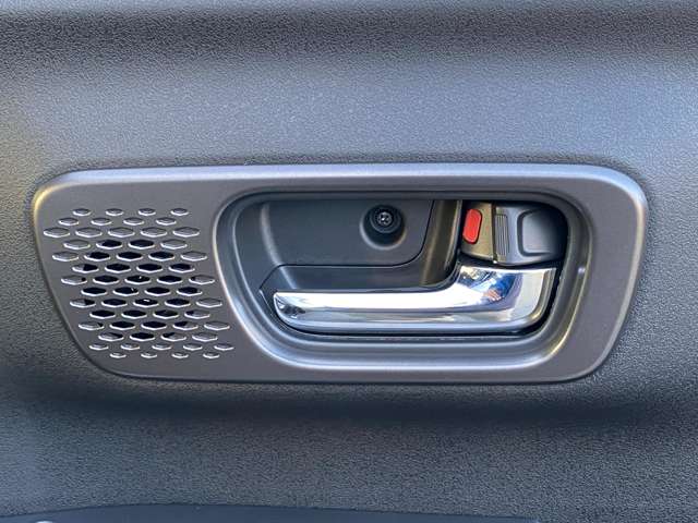 ホンダ Ｎ　ＢＯＸ カスタム ６６０ R5年 (九州・沖縄) 99