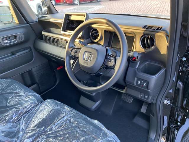 ホンダ Ｎ　ＢＯＸ カスタム ６６０ R5年 (九州・沖縄) 99