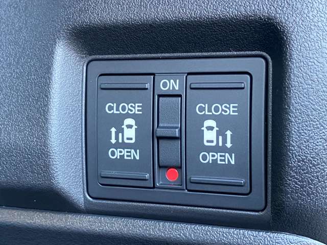 ホンダ Ｎ　ＢＯＸ カスタム ６６０ R5年 (九州・沖縄) 99