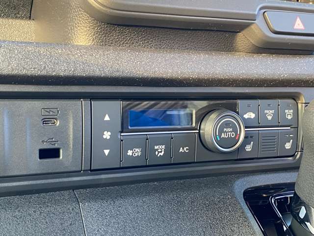 ホンダ Ｎ　ＢＯＸ カスタム ６６０ R5年 (九州・沖縄) 99