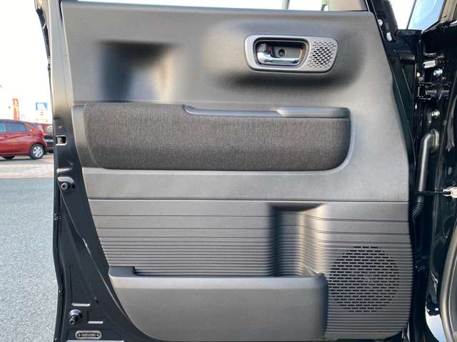 ホンダ Ｎ　ＢＯＸ カスタム ６６０ R5年 (九州・沖縄) 99