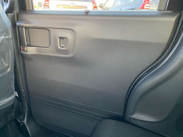 ホンダ Ｎ　ＢＯＸ カスタム ６６０ R5年 (九州・沖縄) 99