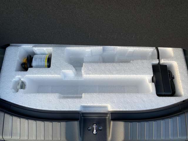 ホンダ Ｎ　ＢＯＸ カスタム ６６０ R5年 (九州・沖縄) 99