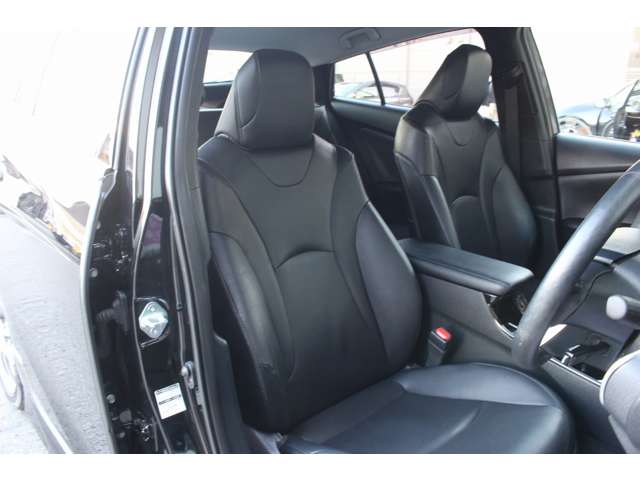 トヨタ プリウスＰＨＶ １．８ Ａ レザーパッケージ H30年 (関東) 99