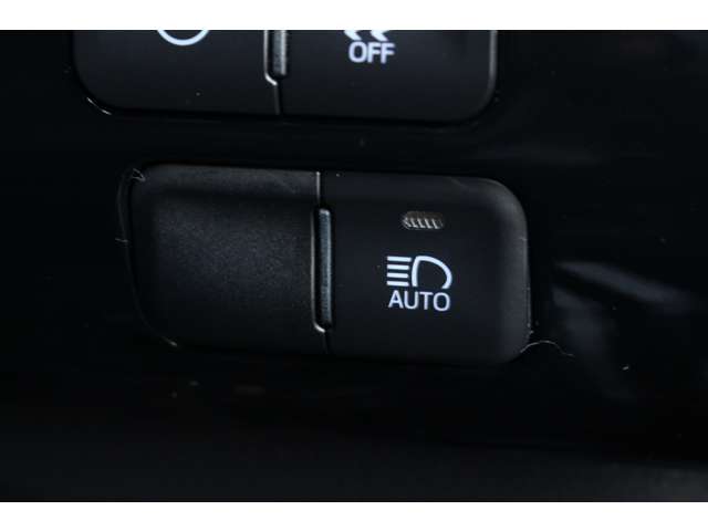 トヨタ プリウスＰＨＶ １．８ Ａ レザーパッケージ H30年 (関東) 99