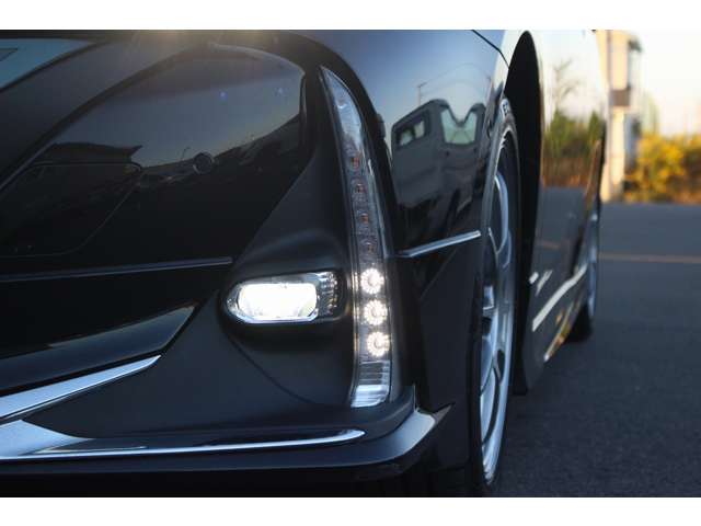 トヨタ プリウスＰＨＶ １．８ Ａ レザーパッケージ H30年 (関東) 99