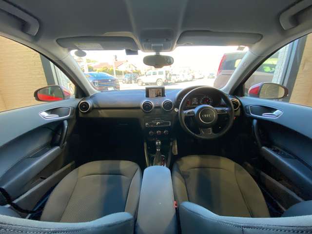 アウディ Ａ１　スポーツバック １．４　ＴＦＳＩ H26年 (九州・沖縄) 99