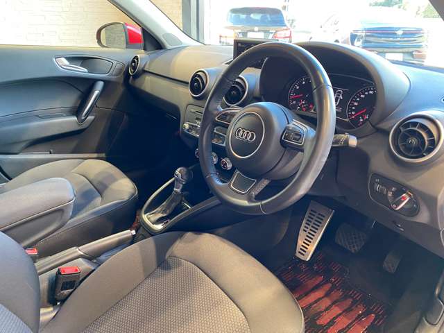 アウディ Ａ１　スポーツバック １．４　ＴＦＳＩ H26年 (九州・沖縄) 99