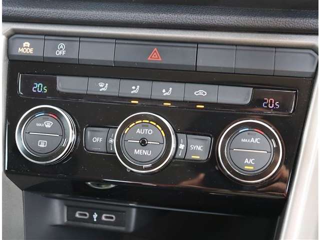 フォルクスワーゲン Ｔ－ＲＯＣ ＴＳＩ スタイル デザイン パッケージ R3年 (関東) 99