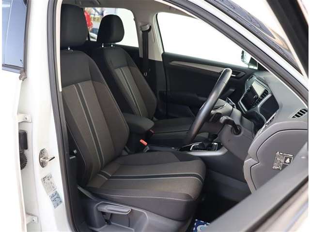 フォルクスワーゲン Ｔ－ＲＯＣ ＴＳＩ スタイル デザイン パッケージ R3年 (関東) 99