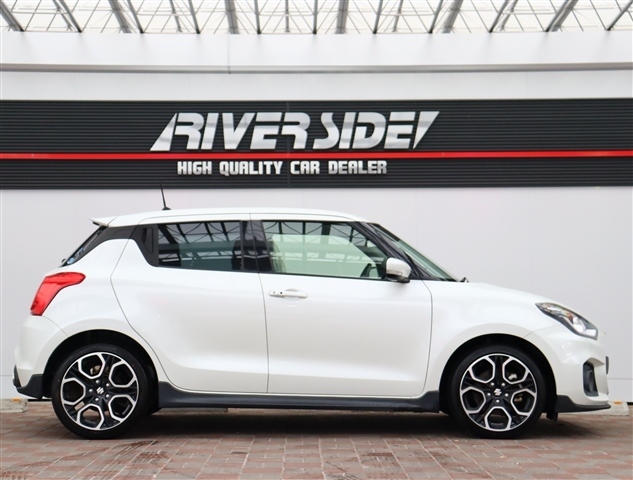 スズキ スイフト スポーツ １．４ H30年 (関東) 99