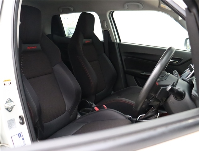 スズキ スイフト スポーツ １．４ H30年 (関東) 99