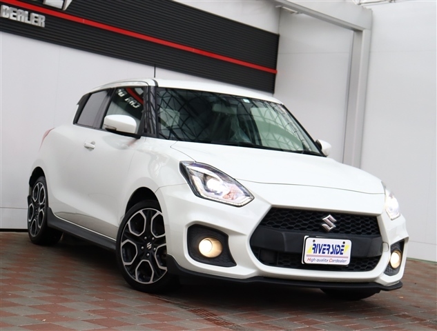 スズキ スイフト スポーツ １．４ H30年 (関東) 99