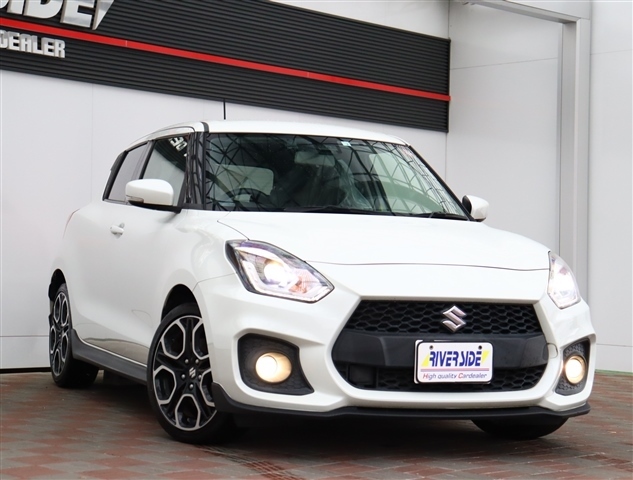 スズキ スイフト スポーツ １．４ H30年 (関東) 99