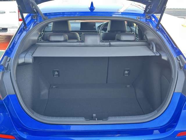 ホンダ シビック　ハイブリッド ２．０ Ｅ：ＨＥＶ R4年 (東海) 99