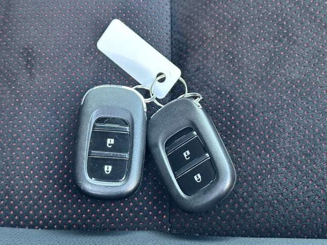 ホンダ シビック　ハイブリッド ２．０ Ｅ：ＨＥＶ R4年 (東海) 99