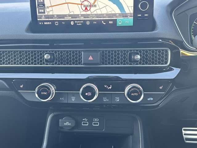 ホンダ シビック　ハイブリッド ２．０ Ｅ：ＨＥＶ R4年 (東海) 99