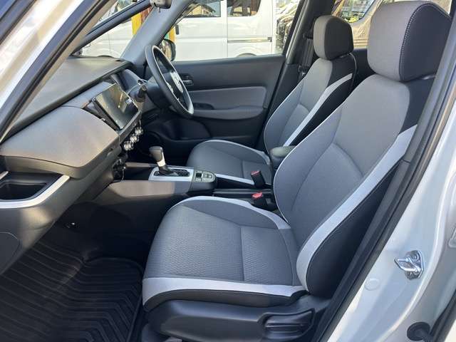 ホンダ フィット　ハイブリッド １．５ Ｅ：ＨＥＶ クロスター R4年 (東海) 99