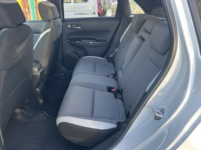 ホンダ フィット　ハイブリッド １．５ Ｅ：ＨＥＶ クロスター R4年 (東海) 99