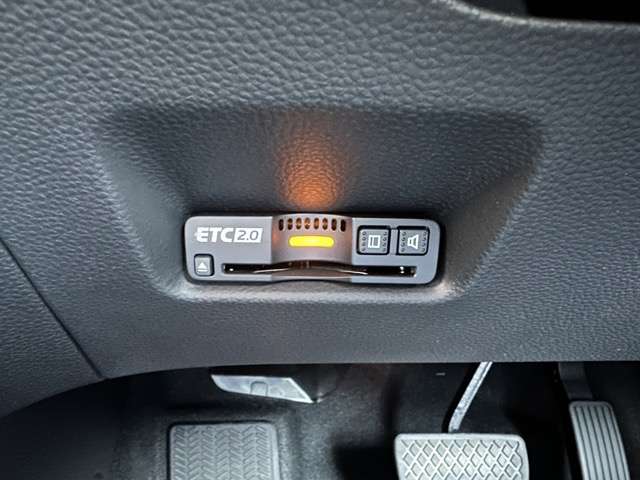 ホンダ フィット　ハイブリッド １．５ Ｅ：ＨＥＶ クロスター R4年 (東海) 99