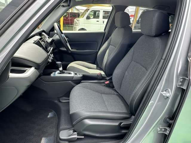 ホンダ フィット １．３ ホーム R4年 (東海) 99