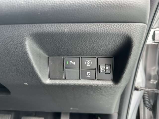 ホンダ フィット １．３ ホーム R4年 (東海) 99