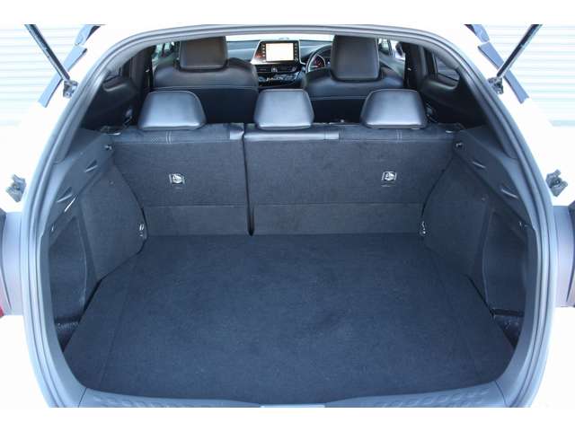 トヨタ Ｃ−ＨＲ １．２ Ｓ－Ｔ ＧＲ スポーツ R2年 (関東) 99