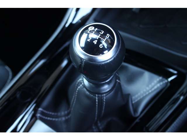 トヨタ Ｃ−ＨＲ １．２ Ｓ－Ｔ ＧＲ スポーツ R2年 (関東) 99