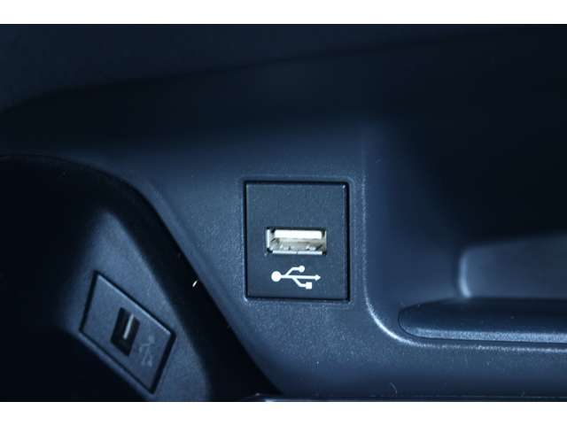 トヨタ Ｃ−ＨＲ １．２ Ｓ－Ｔ ＧＲ スポーツ R2年 (関東) 99