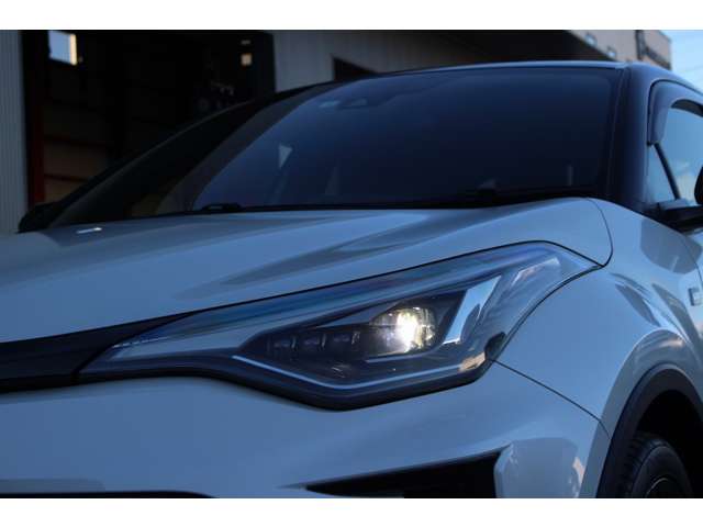 トヨタ Ｃ−ＨＲ １．２ Ｓ－Ｔ ＧＲ スポーツ R2年 (関東) 99