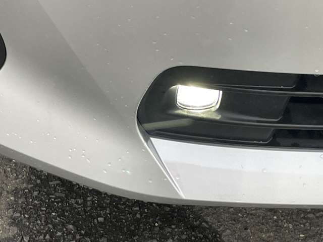 日産 セレナ ２．０ ＸＶ チェアキャブ スロープタイプ 車イス２名仕様 R5年 (東北) 99