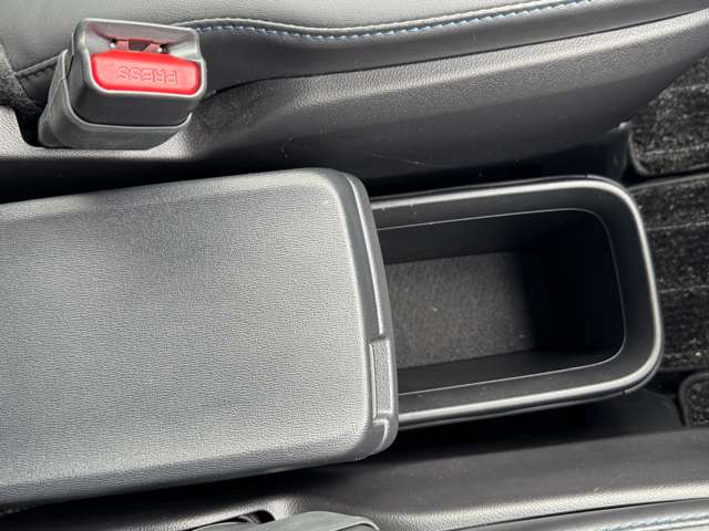 トヨタ ヴォクシー ２．０ Ｓ－Ｚ R4年 (九州・沖縄) 99