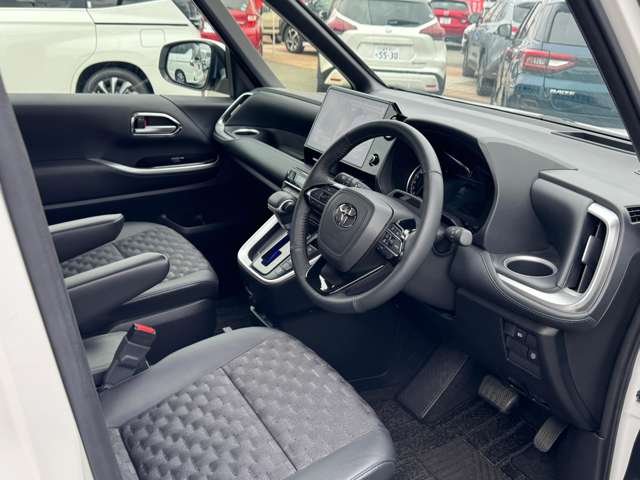 トヨタ ヴォクシー ２．０ Ｓ－Ｚ R4年 (九州・沖縄) 99