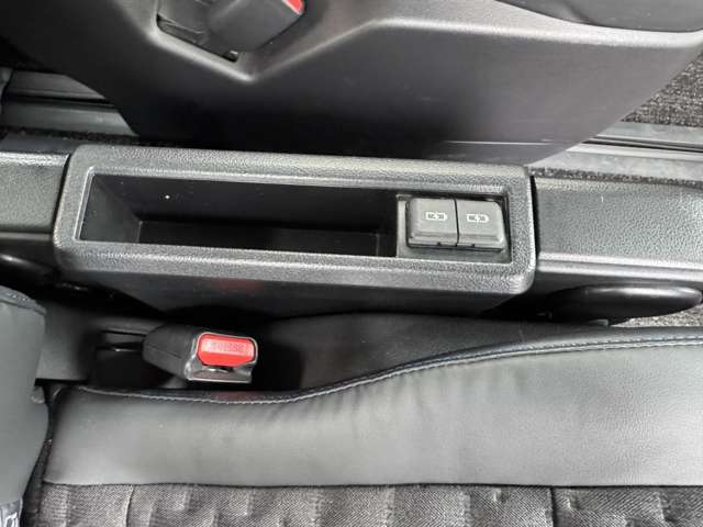 トヨタ ヴォクシー ２．０ Ｓ－Ｚ R4年 (九州・沖縄) 99