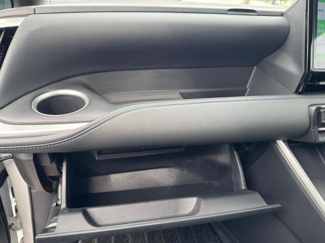 トヨタ ヴォクシー ２．０ Ｓ－Ｚ R4年 (九州・沖縄) 99