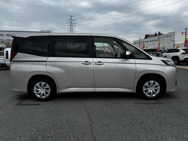 トヨタ ノア １．８ ハイブリッド Ｘ R7年 (九州・沖縄) 99