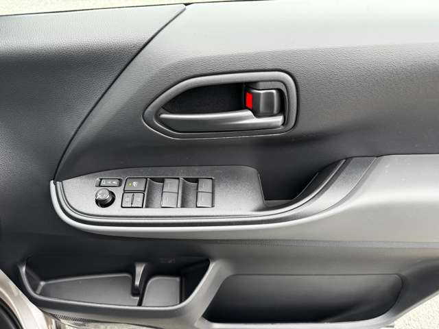 トヨタ ノア １．８ ハイブリッド Ｘ R7年 (九州・沖縄) 99