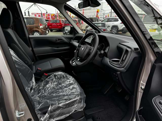 トヨタ ノア １．８ ハイブリッド Ｘ R7年 (九州・沖縄) 99