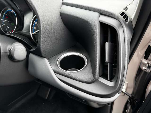 トヨタ ノア １．８ ハイブリッド Ｘ R7年 (九州・沖縄) 99