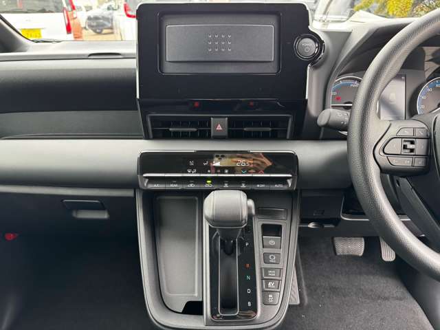 トヨタ ノア １．８ ハイブリッド Ｘ R7年 (九州・沖縄) 99