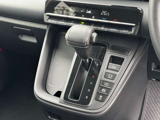 トヨタ ノア １．８ ハイブリッド Ｘ R7年 (九州・沖縄) 99