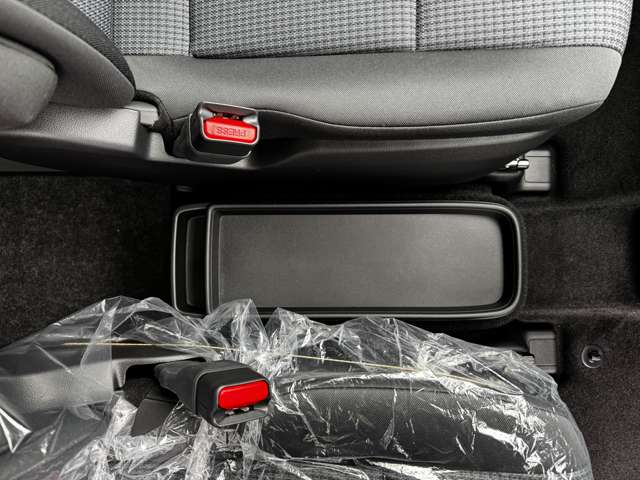 トヨタ ノア １．８ ハイブリッド Ｘ R7年 (九州・沖縄) 99