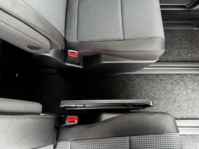 トヨタ ノア １．８ ハイブリッド Ｘ R7年 (九州・沖縄) 99